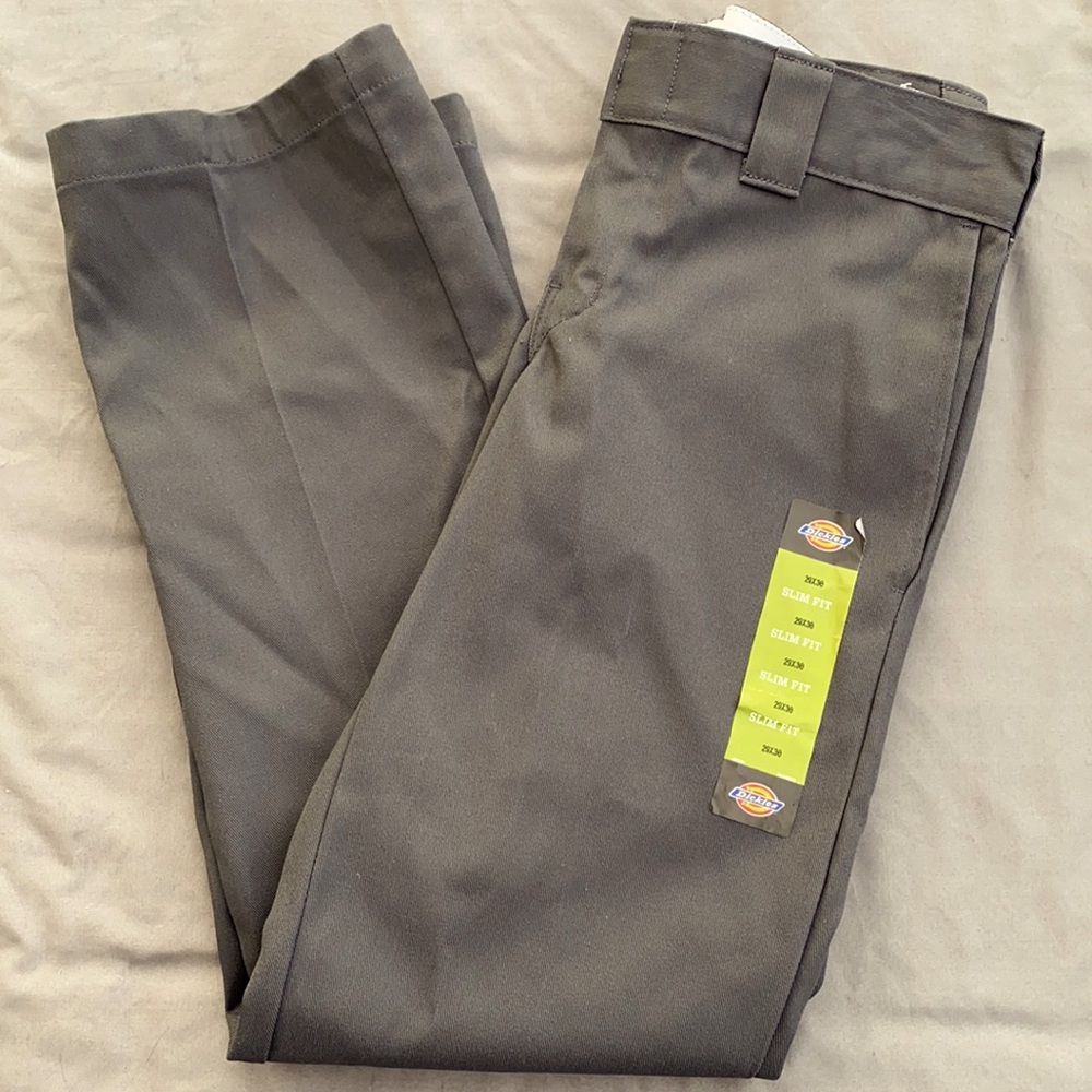 NWT-29X30 Gray Dickies Straight Slim Fit Pant